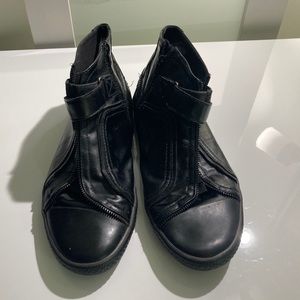 Rock & Republic Boots Black SIZE 12 Low Cut